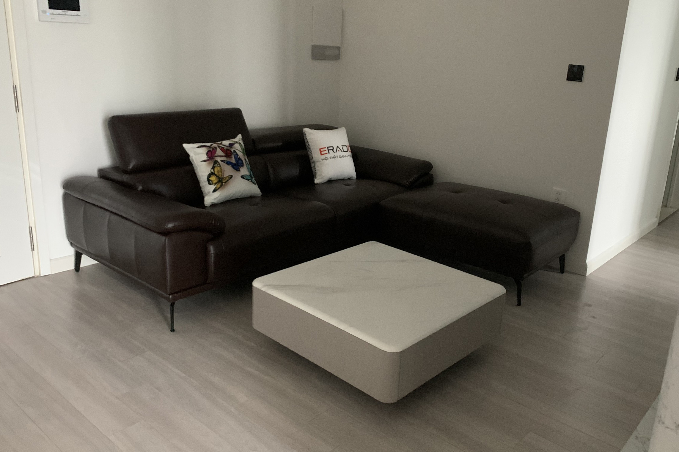 ERADO BÀN GIAO THÀNH CÔNG BỘ SOFA - BÀN TRÀ CHO GIA ĐÌNH CHỊ HOA Ở ECOPARK HƯNG YÊN